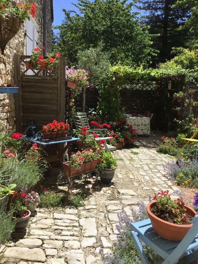 La Vieille Maison Rose Bed and Breakfast Nanteuil-en-Vallée Εξωτερικό φωτογραφία